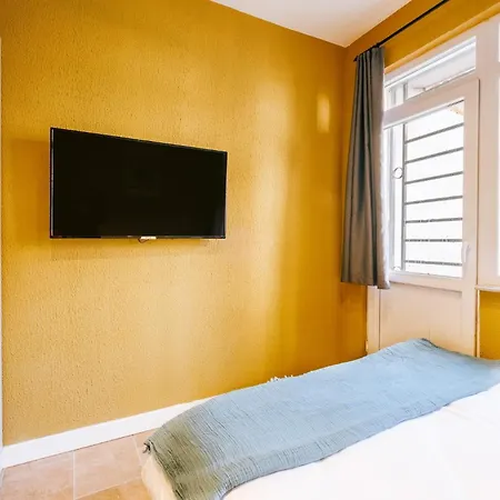 Modern W King Bed 20 Min To Hagia Sophia * イスタンブール